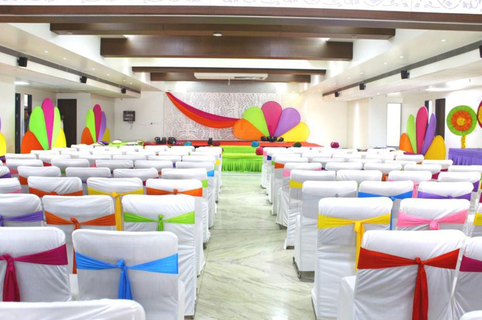 Comfort Inn Donil Vadodara Kemudahan gambar