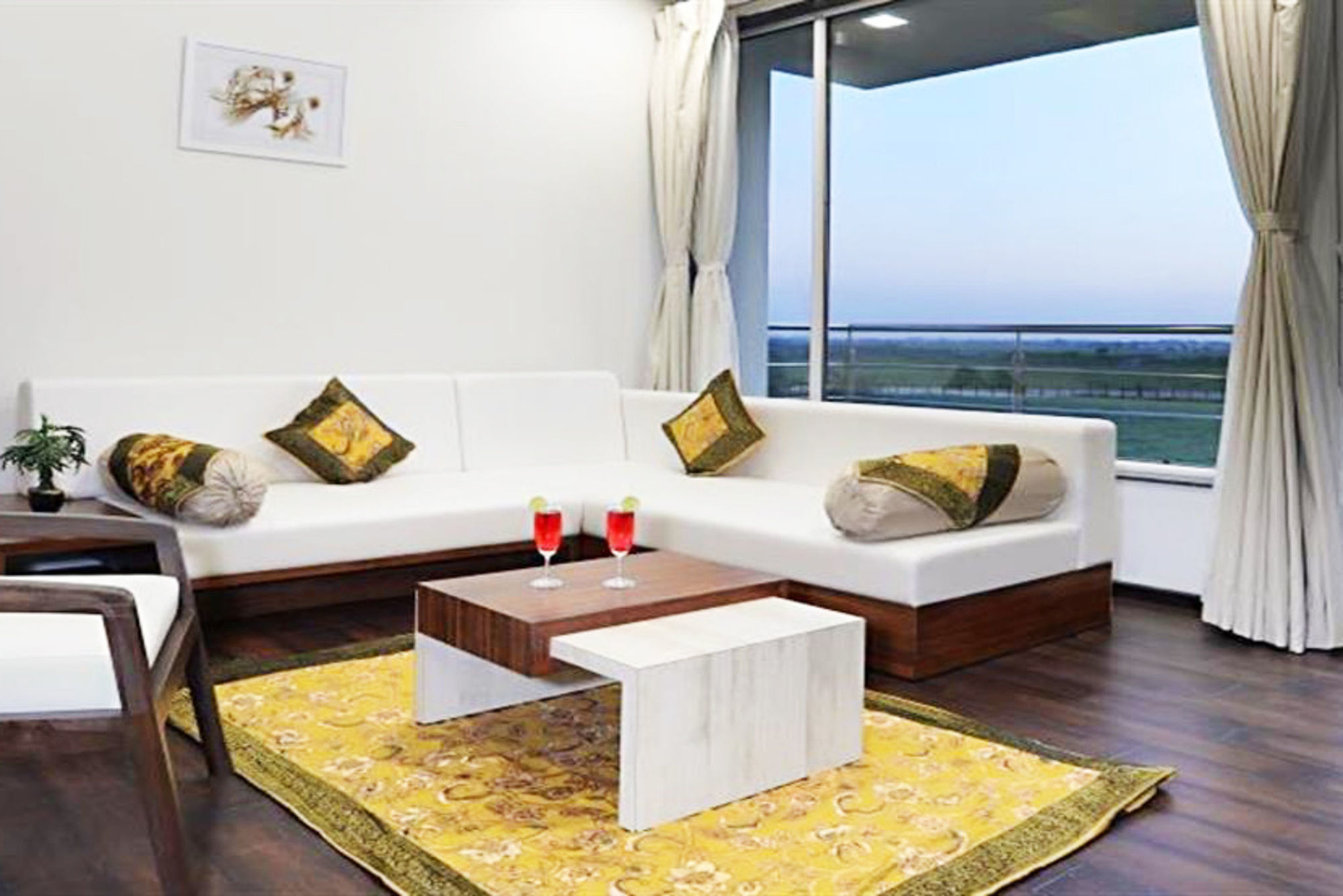 Comfort Inn Donil Vadodara Bilik gambar