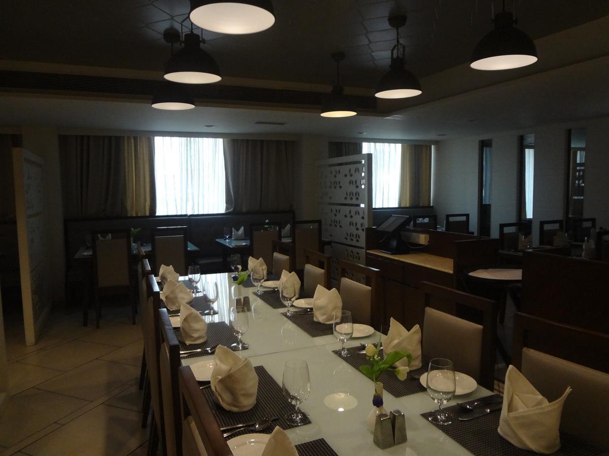 Comfort Inn Donil Vadodara Luaran gambar