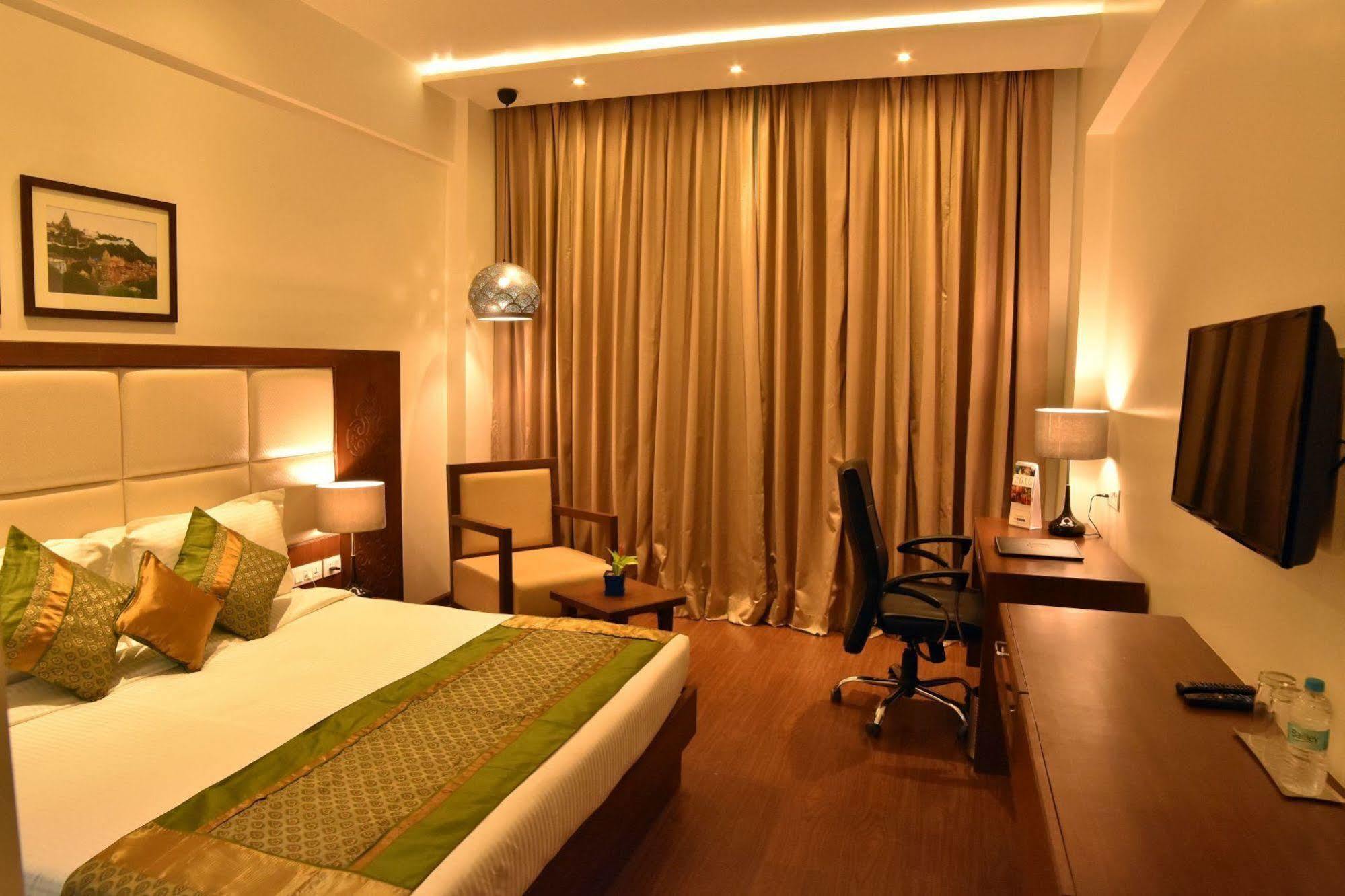 Comfort Inn Donil Vadodara Luaran gambar
